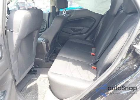 2018 Ford Fiesta Se z USA, uszkodzony, nr VIN 3FADP4BJXJM133847